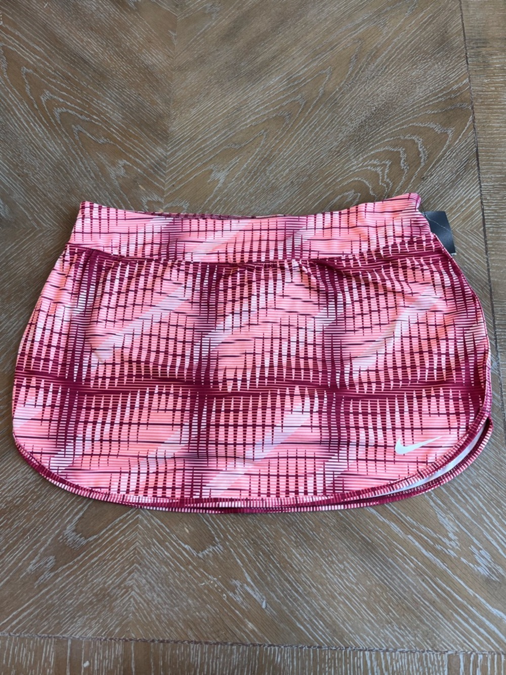 Nike Dri-Fit Patterned Tennis Skirt with Maroon Grid size large NWT